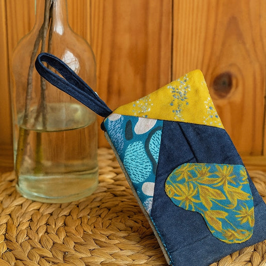 Pochette en jean doublée de tissu bleu à motifs feuilles jaunes – pièce unique artisanale
